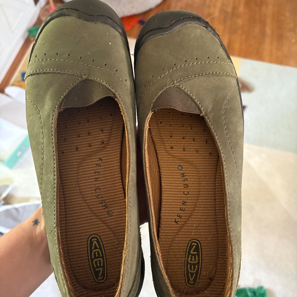 KEEN slate green olive sterling city ballerina flats